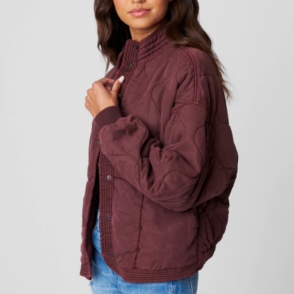 Blank NYC Cranberry color quilted jacket - Picture 4 of 6